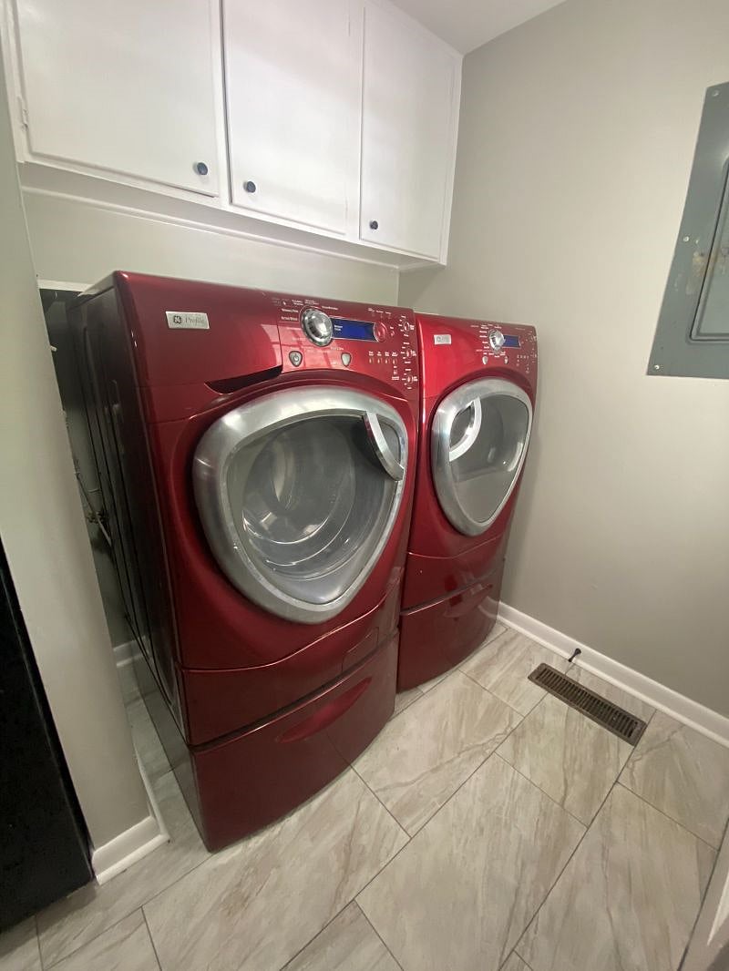 Furnished Finder property 579100_1 photo 9