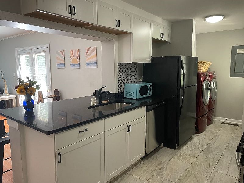 Furnished Finder property 579100_1 photo 7