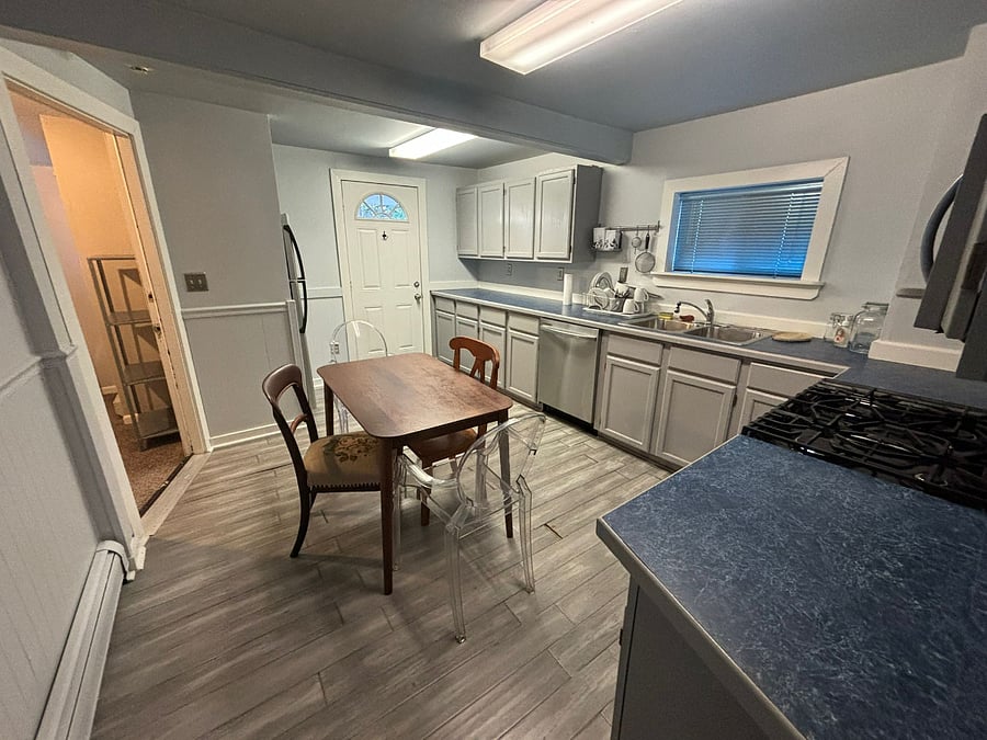 Apt FLR 2 - Kitchen