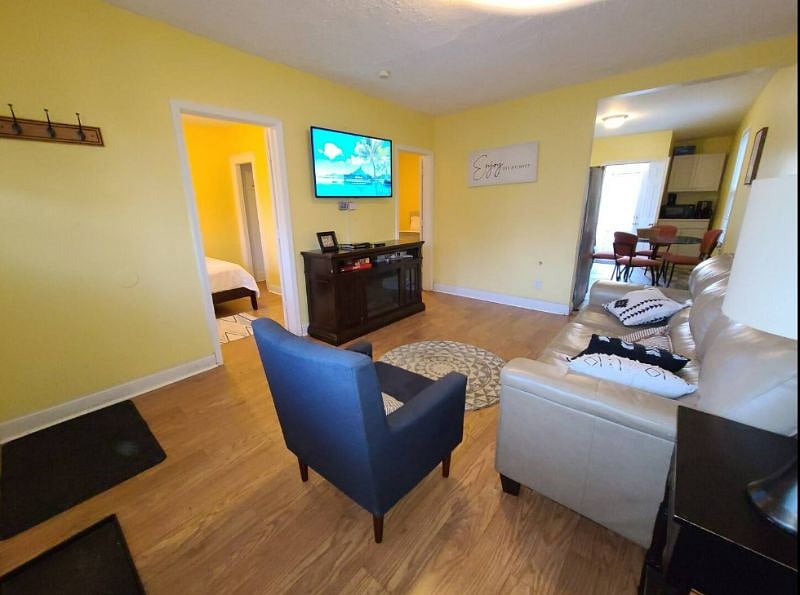 Furnished Finder property 579278_1 photo 3