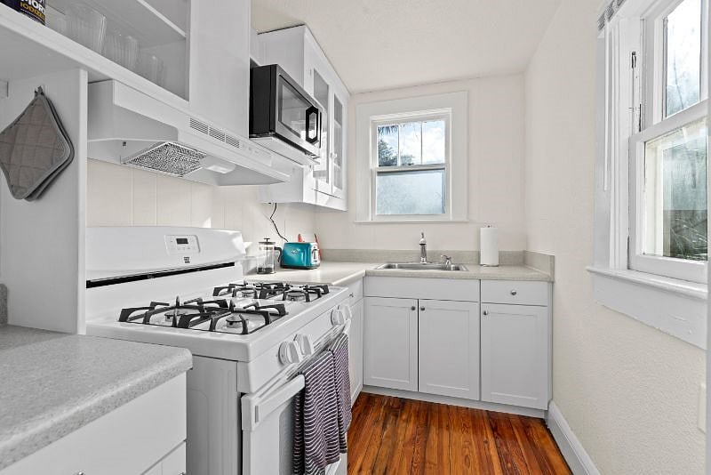 Furnished Finder property 579415_3 photo 15