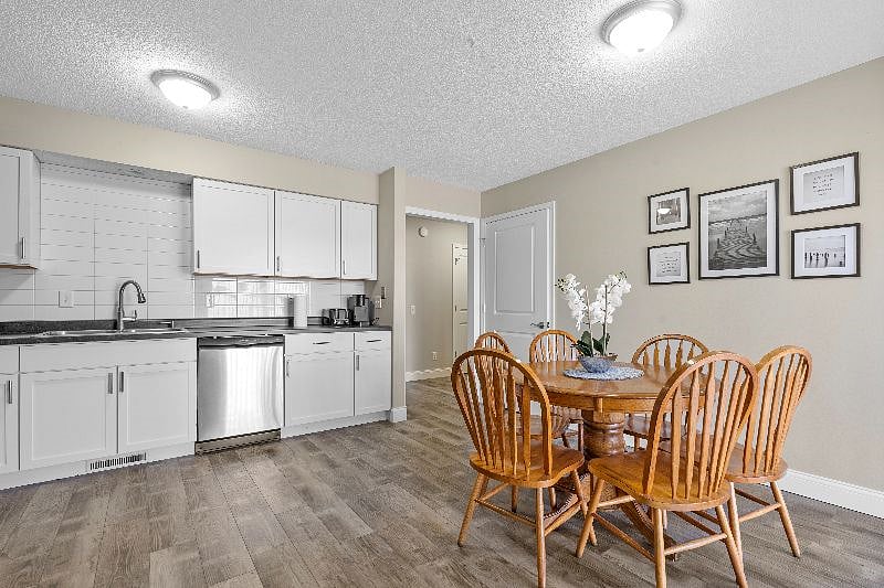 Furnished Finder property 579456_1 photo 12
