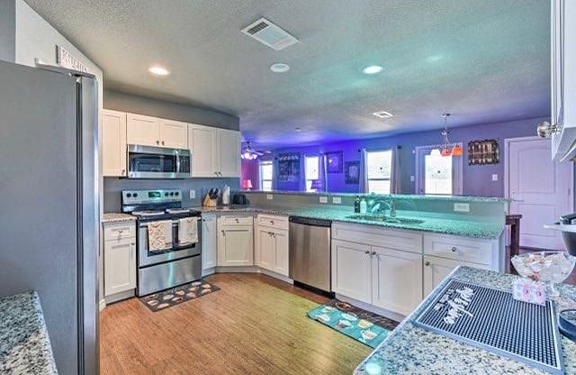 Furnished Finder property 579487_1 photo 16