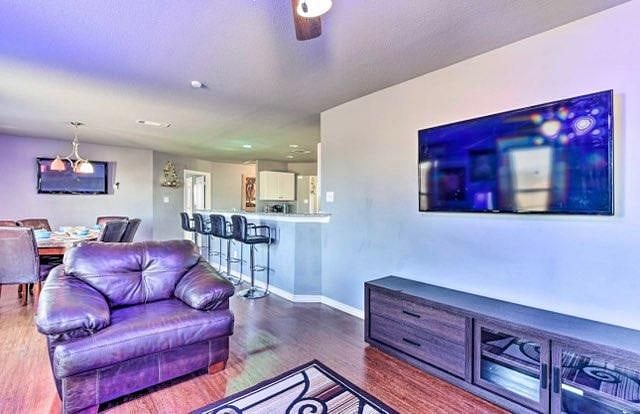 Furnished Finder property 579487_1 photo 18