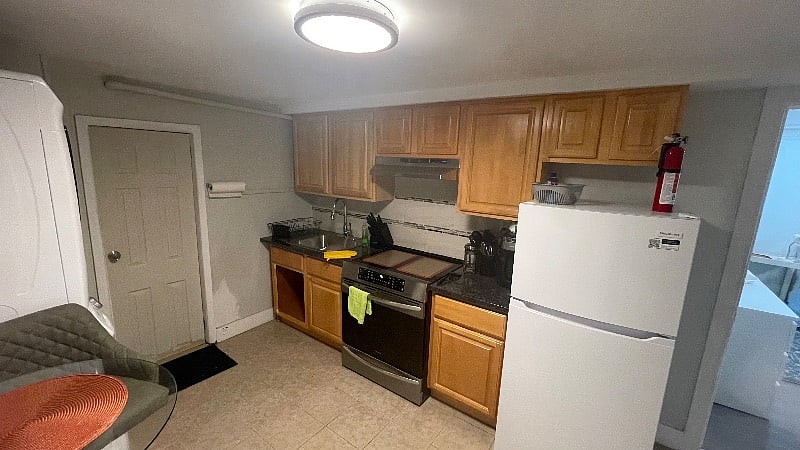 Kitchen w Induction cooktop