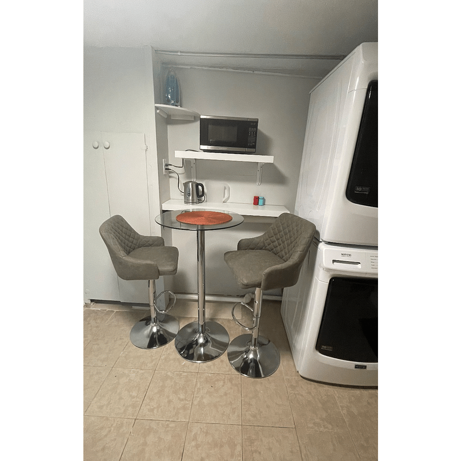 Nook w MW Oven