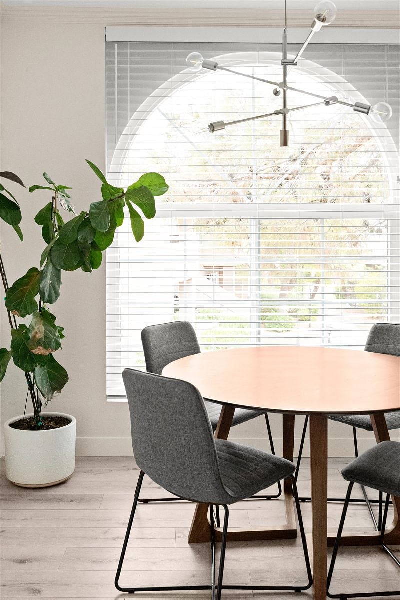 Eat-In Kitchen