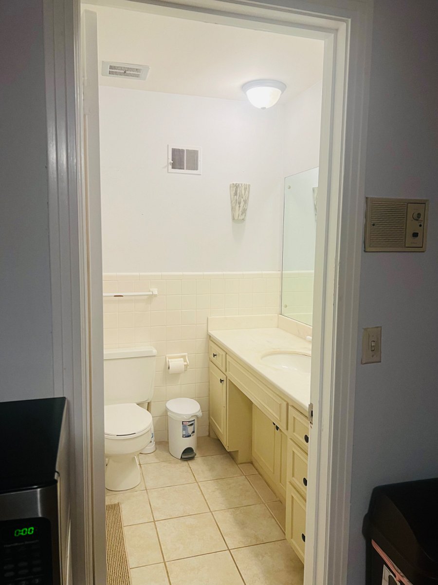 Bathroom with tub