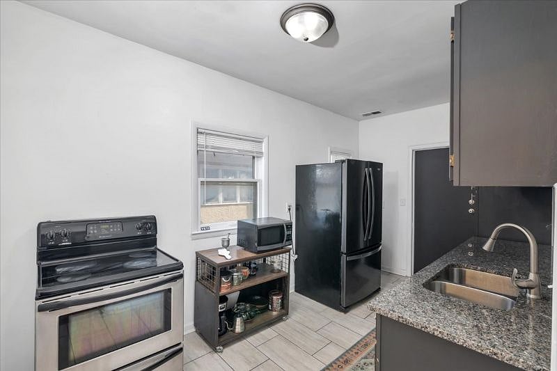 Furnished Finder property 579701_1 photo 8