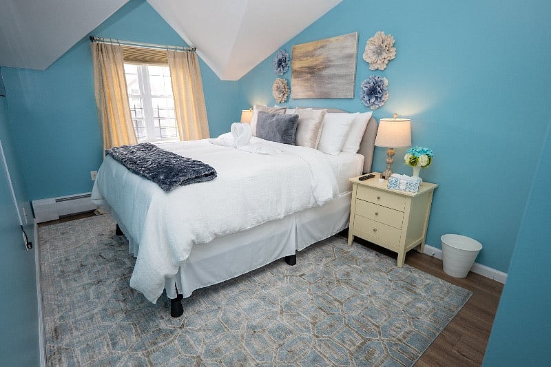 Queen Bed
