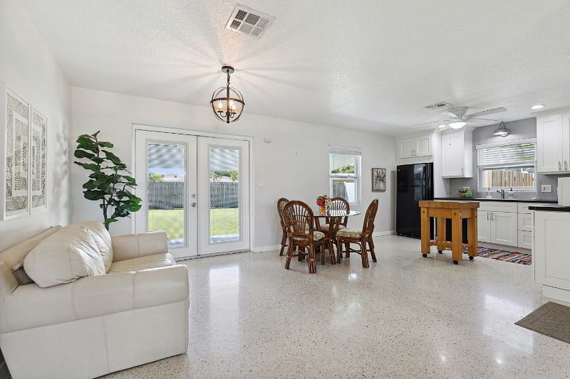 Furnished Finder property 579754_1 photo 4