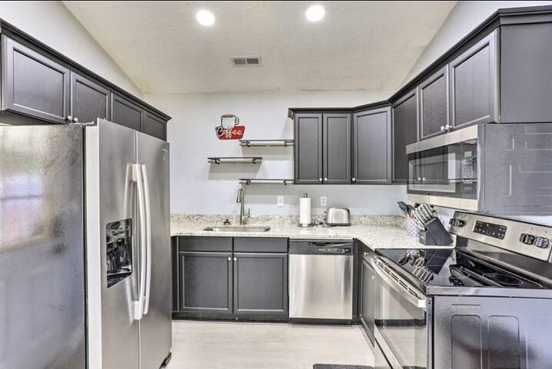 Furnished Finder property 579793_1 photo 3