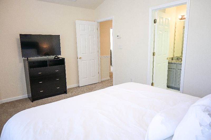 Furnished Finder property 579825_1 photo 11