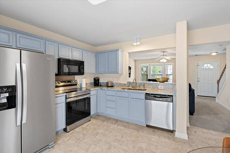 Full Kitchen