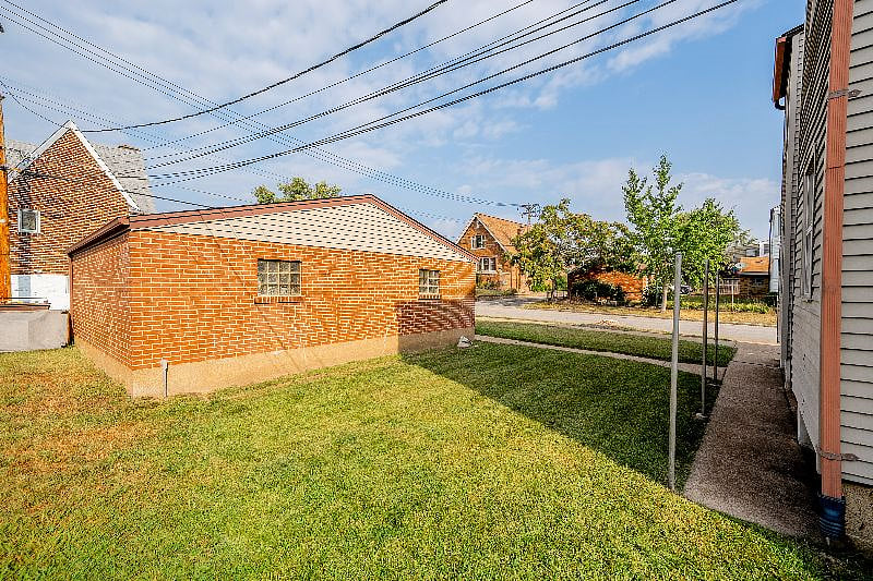 Furnished Finder property 579903_2 photo 31