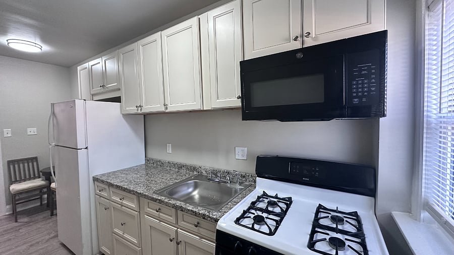 Furnished Finder property 579927_2 photo 5