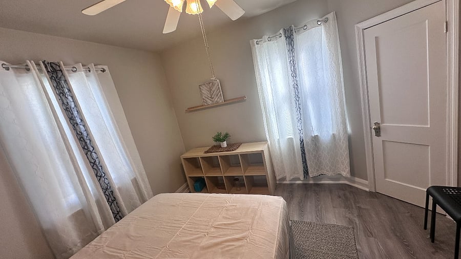 Furnished Finder property 579927_2 photo 11