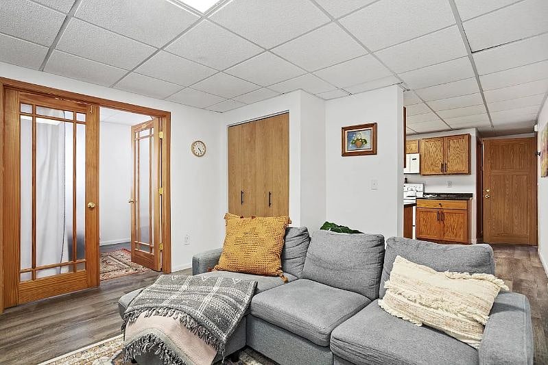 Living area, looking toward kitchenette