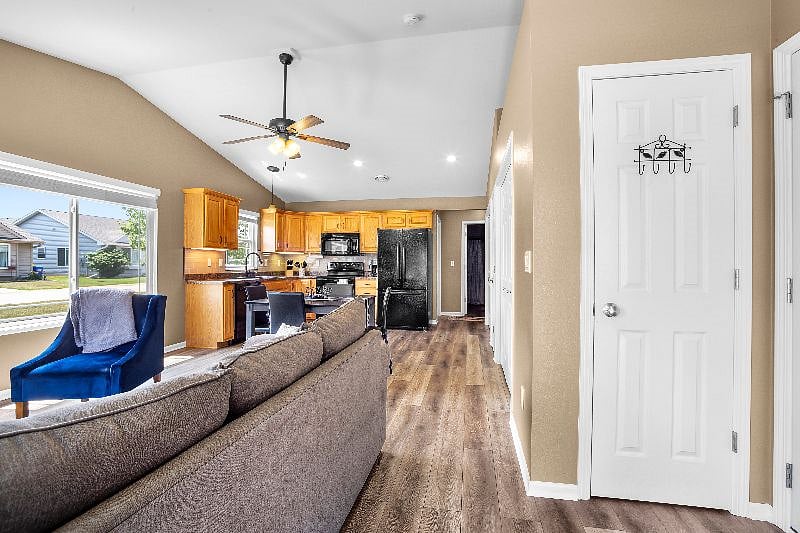 Furnished Finder property 579982_1 photo 6