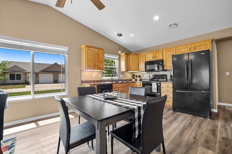 Furnished Finder property 579982_1 photo 8
