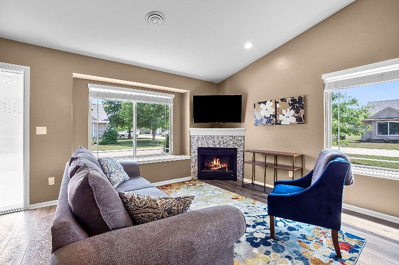 Furnished Finder property 579982_1 photo 1