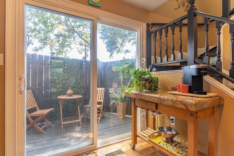 Furnished Finder property 580168_1 photo 14