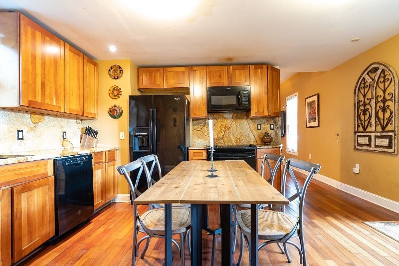 Furnished Finder property 580168_1 photo 12