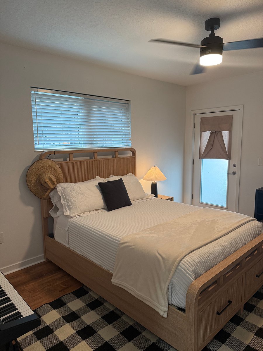 Second bedroom with patio
