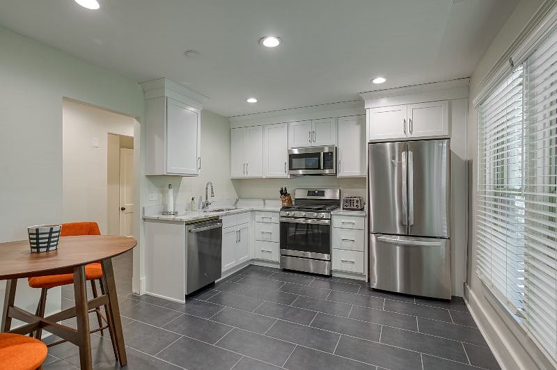 Furnished Finder property 580263_1 photo 9