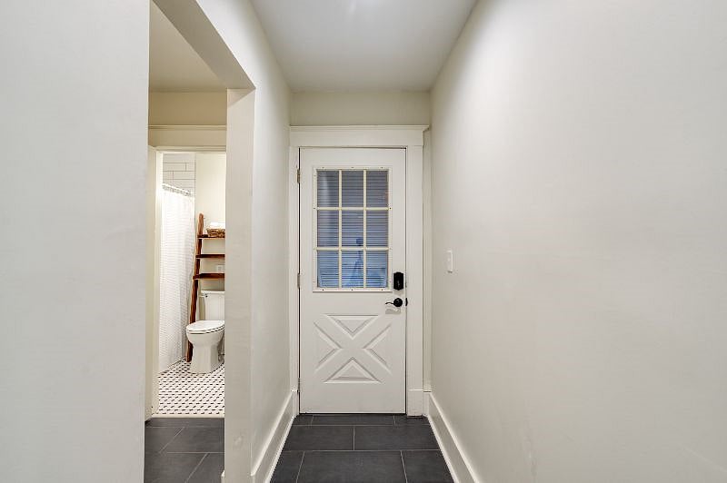 Furnished Finder property 580263_1 photo 13