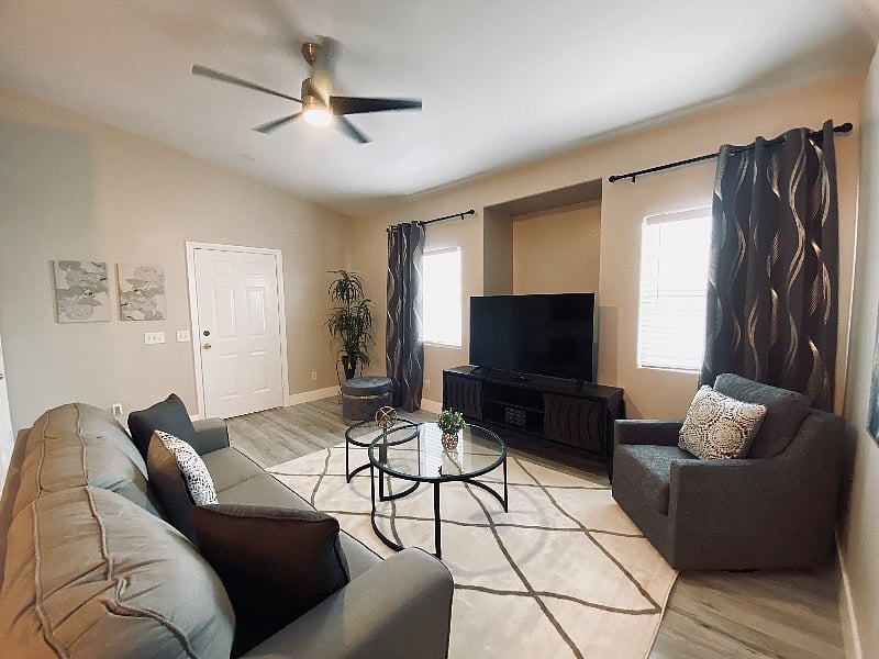 Furnished Finder property 580275_1 photo 3