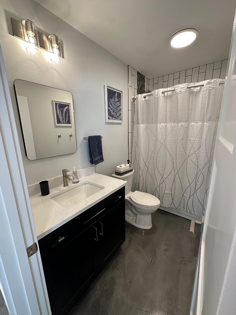 2nd bathroom off living room and 2nd bedroom