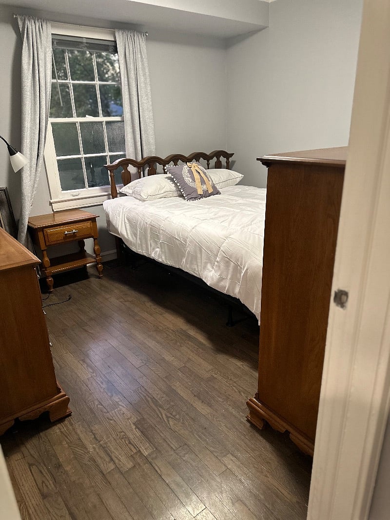 Queen size bed