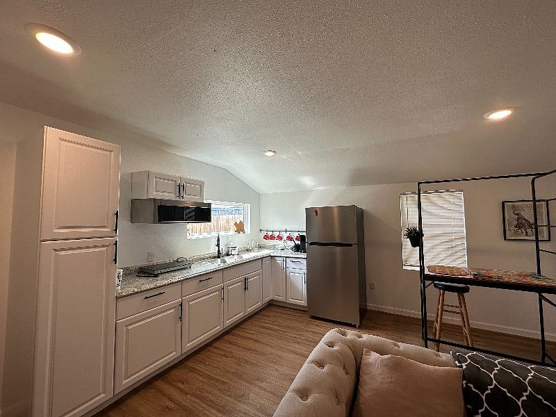 Furnished Finder property 580558_1 photo 4