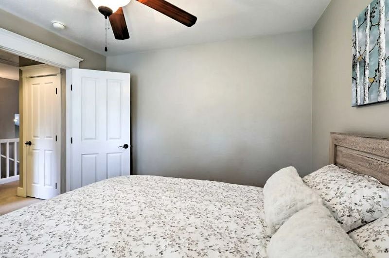 Bedroom 2 -QUEEN bed