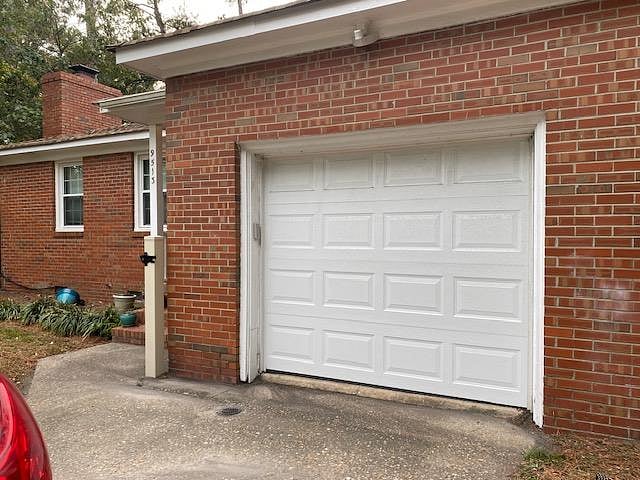 1-car garage