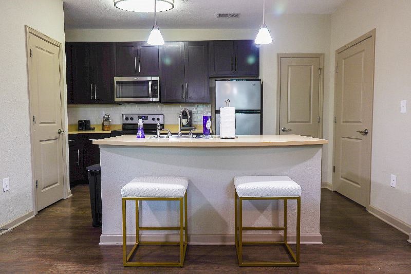 Furnished Finder property 580632_1 photo 8