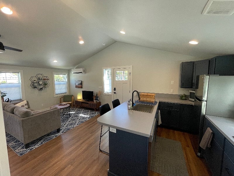 Furnished Finder property 580650_1 photo 4