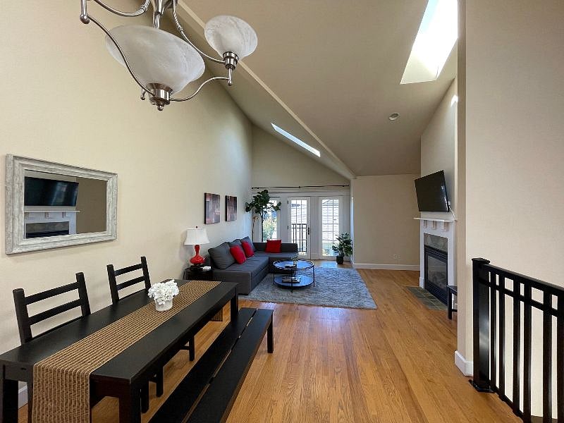 Amazing high ceiling and skylights