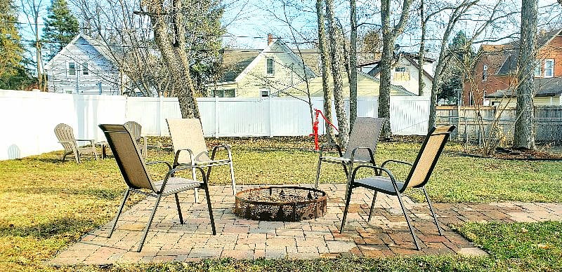 Patio with Firepit built-in. Frisbee Golf game in the backyard, backyard is fully fenced