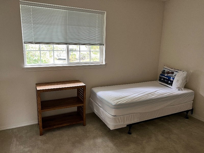 Furnished Finder property 580800_1 photo 9