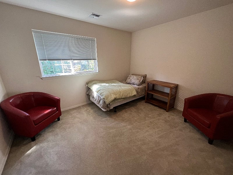 Furnished Finder property 580800_1 photo 13