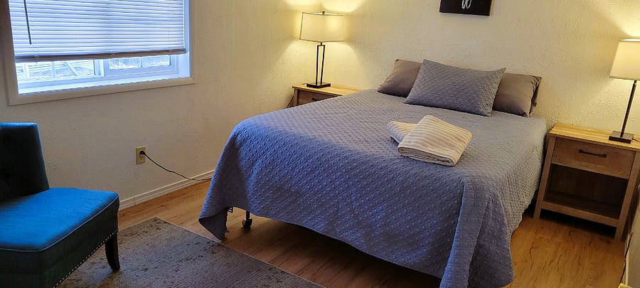 Queen bedroom