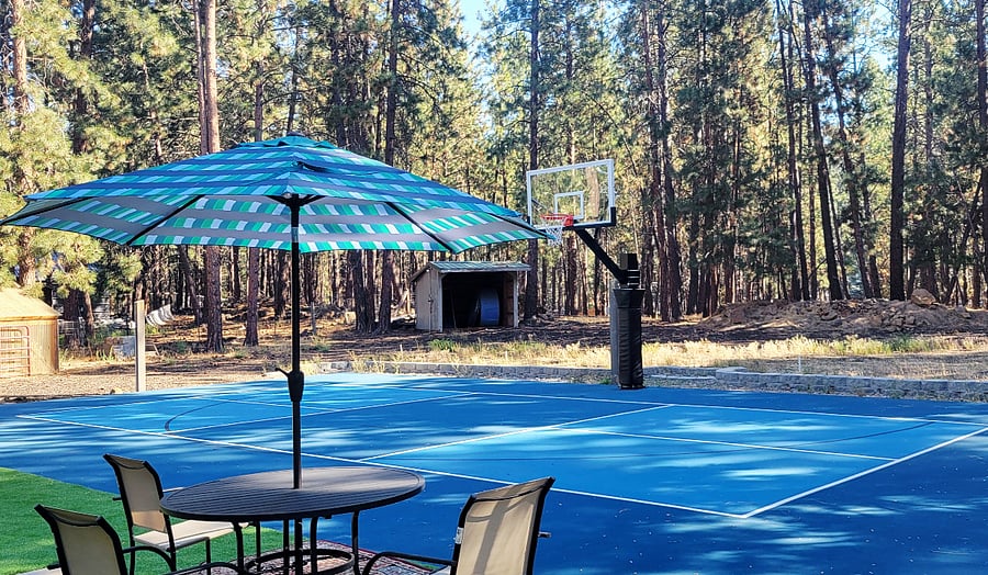 Deliciously beautiful opportunity for al fresco dining near the Sports Court.