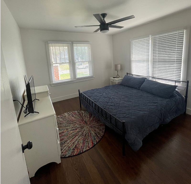 King bed room