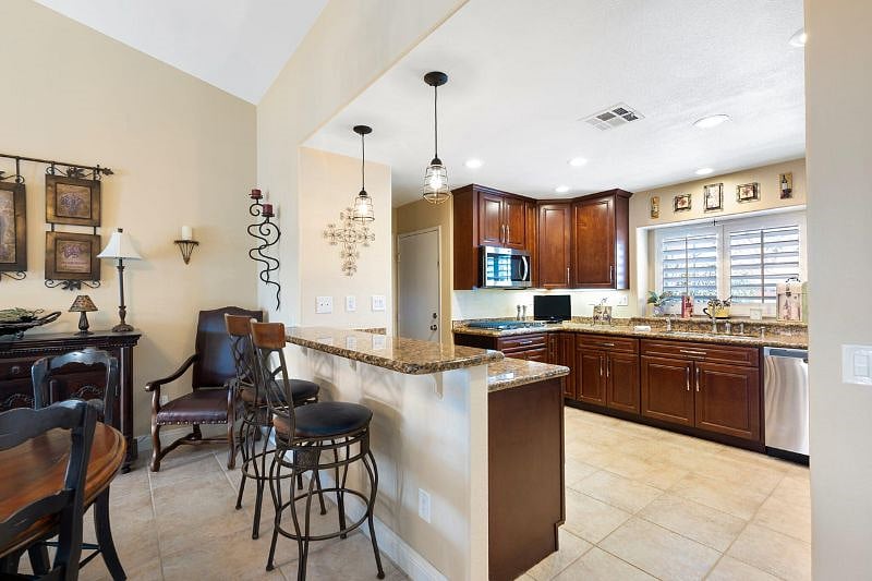 Furnished Finder property 580985_1 photo 10