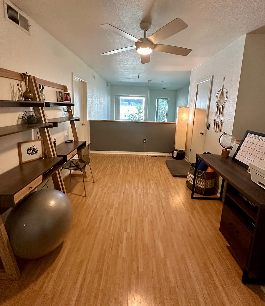 Work/study loft.