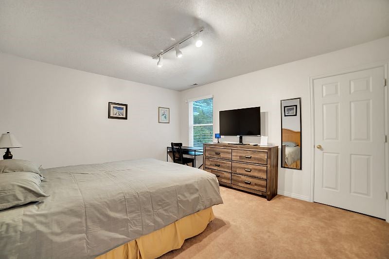 Furnished Finder property 581214_1 photo 12