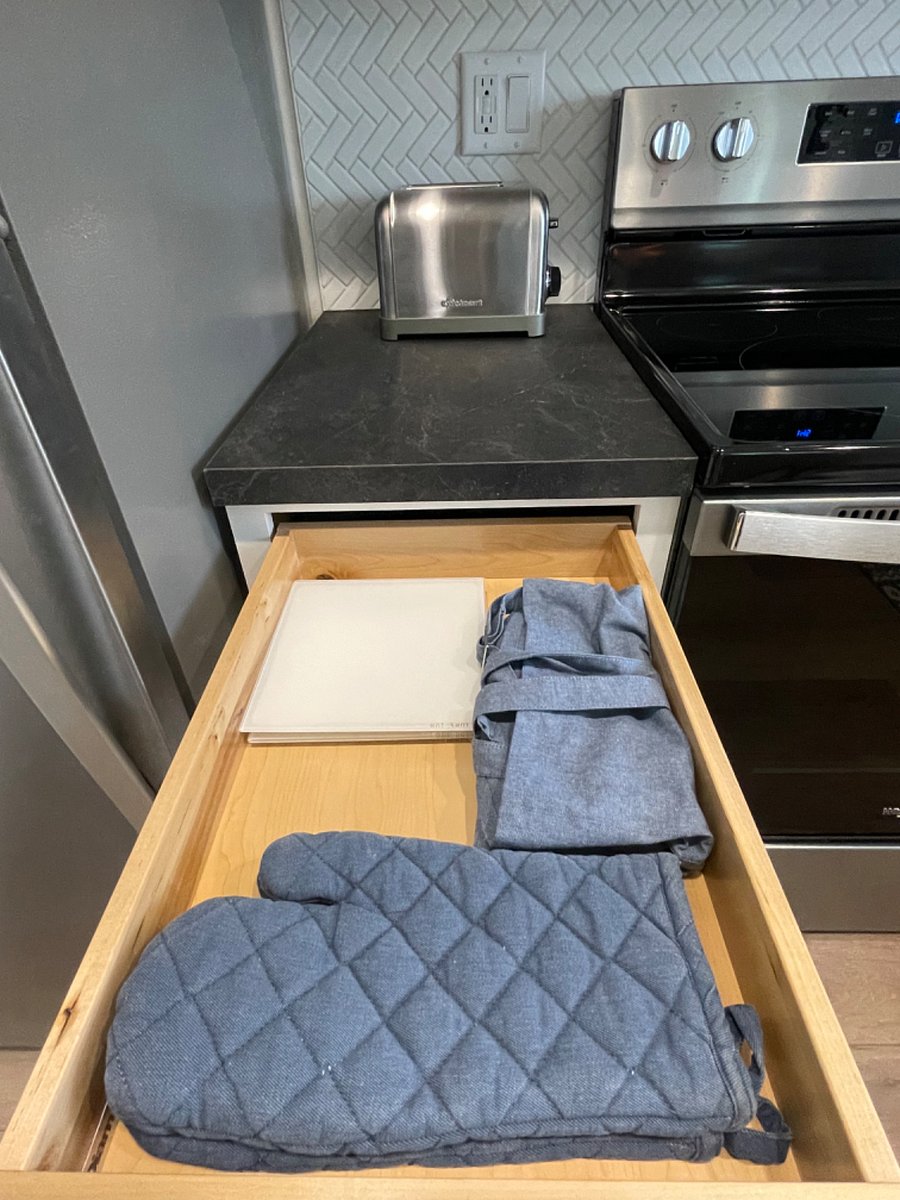 Hot mitts, apron and trivets