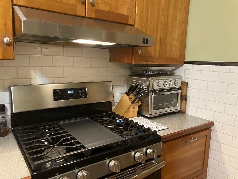 Fully equipped with high quality knives, pans, and a full set of countertop appliances
